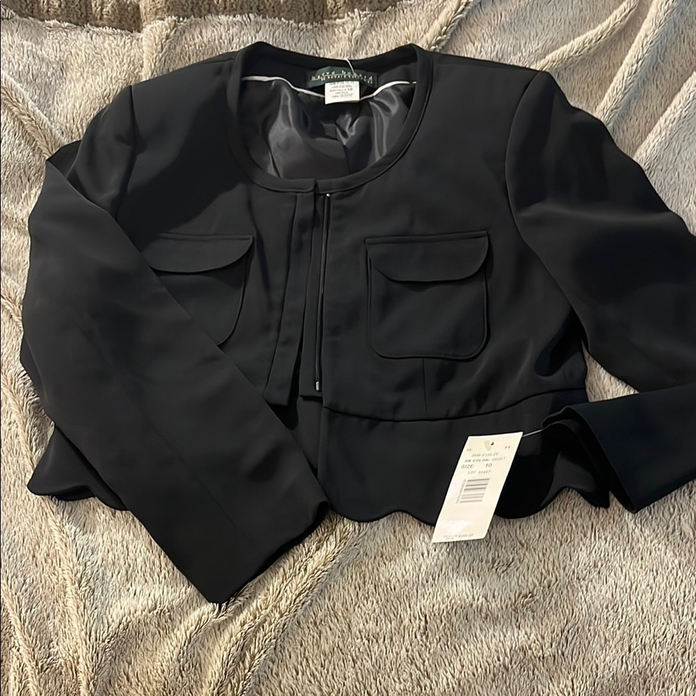 Harve Bernard Black Blazer with Cropped Boxy Fit